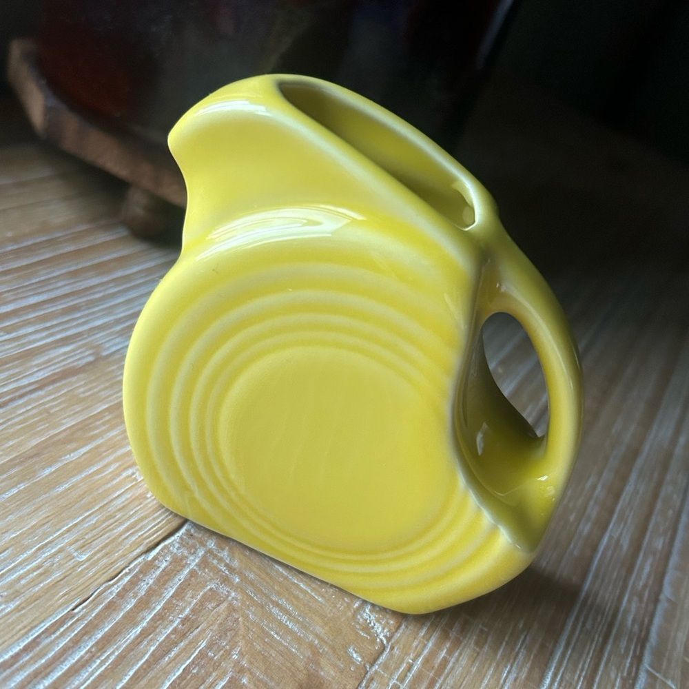 Fiesta Ware Homer Laughlin Small Mini Disc Pitcher Yellow Retired USA - Picture 8 of 11